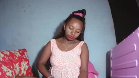 malinah01 online show from October 2025 03:01:02 AM