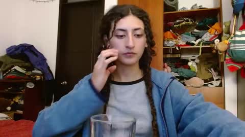 Malita online show from December 2025 12:52:02 AM