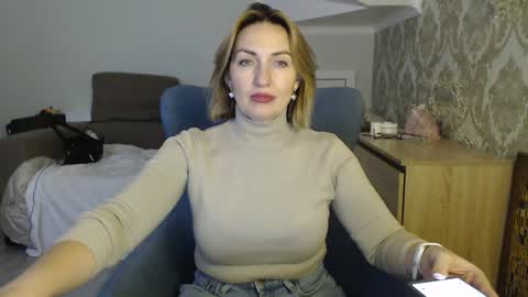 mallinia online show from December 2025 12:53:02 PM