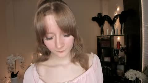 Lilit online show from April 2026 04:04:02 PM