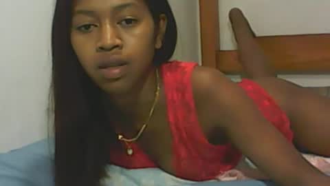 Snapshot of malluna4 chatting on May 2026 01:00:01 AM Malluna online show from May 2026 01:00:01 AM