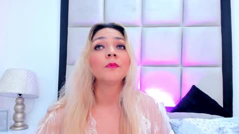Snapshot of malorysweet chatting on December 2024 12:23:02 PM MalorySweet  online show from December 2024 12:23:02 PM