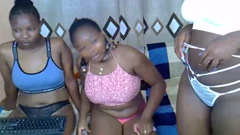 mama_pussie online show from February 2026 12:20:02 AM