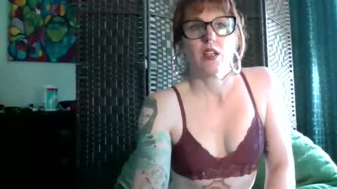 Snapshot of mamafoxxx911 chatting on September 2025 03:15:01 PM mamafoxxx911 online show from September 2025 03:15:01 PM