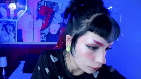   online show from December 2025 04:42:02 AM