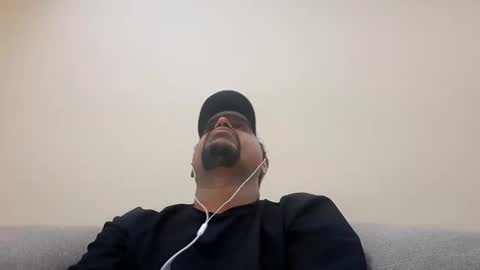 Man new online show from November 2025 05:33:02 PM