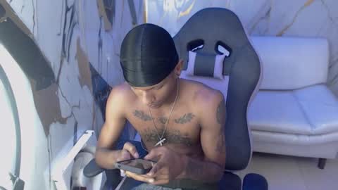 man_san11 online show from November 2025 03:10:02 PM