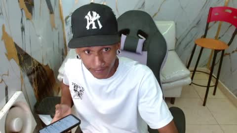 man_sant11 online show from April 2026 02:47:02 PM