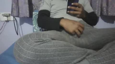 mananmathew95 online show from December 2025 06:48:02 PM