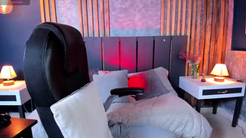 Mandy online show from December 2024 12:00:02 PM