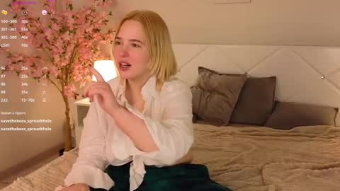 manic_pixie_ online show from March 2025 06:55:01 PM