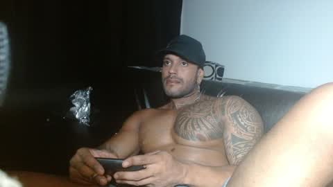 Snapshot of manolofitt chatting on May 2026 01:14:01 AM Manolo online show from May 2026 01:14:01 AM