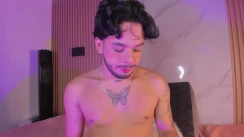 Snapshot of manu_lowe chatting on November 2025 11:25:01 AM MANUEL Dont forget your thumbs up online show from November 2025 11:25:01 AM