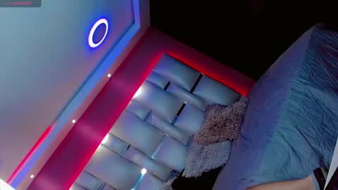 Manuela Kingsley online show from February 2025 05:10:02 AM