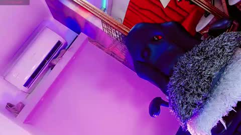 Manuela Kingsley online show from December 2025 11:50:02 AM