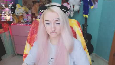 Manuela online show from November 2025 08:21:01 PM