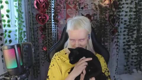 Sasha online show from April 2026 01:01:01 PM