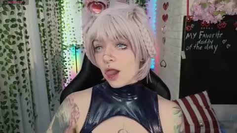 Snapshot of mao_me_meow chatting on July 2026 08:10:01 AM Sasha online show from July 2026 08:10:01 AM