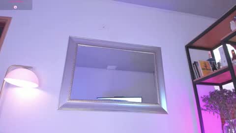 Mara  online show from November 2025 09:51:02 PM