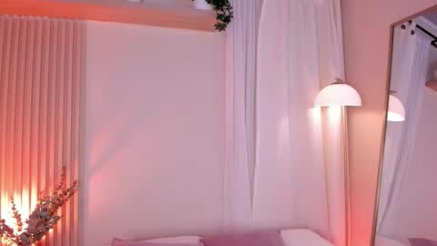 Mara  online show from March 2026 08:13:01 PM