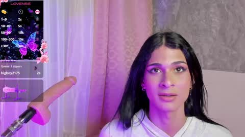 Snapshot of mara_friendboy chatting on December 2024 11:23:02 PM Mara online show from December 2024 11:23:02 PM