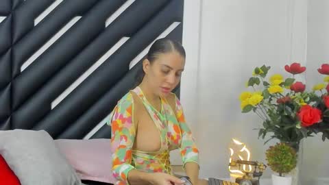 Mara  online show from October 2025 08:06:02 PM