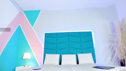 mara_winters_ online show from November 2025 12:16:02 PM