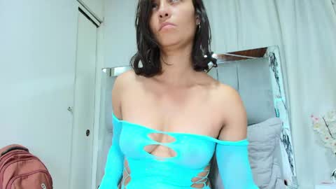 maraa_x online show from April 2026 11:38:01 AM
