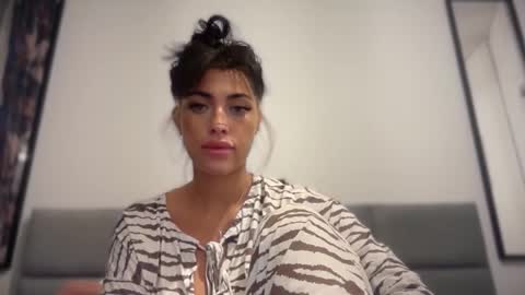 Snapshot of marakuia054 chatting on November 2025 07:04:01 PM Marakuia online show from November 2025 07:04:01 PM