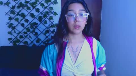 Snapshot of marce_bunny chatting on November 2025 02:23:01 AM Marcela online show from November 2025 02:23:01 AM