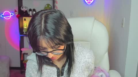 Snapshot of marcelinegh chatting on December 2024 02:33:01 PM Marceline online show from December 2024 02:33:01 PM