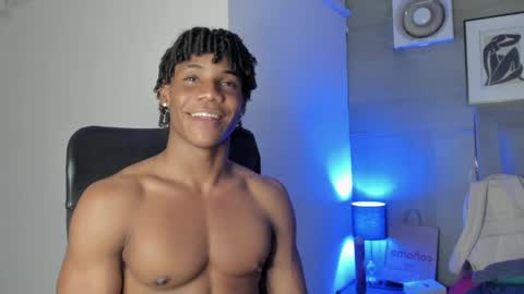 Snapshot of marcelo_dosantos77 chatting on January 2025 11:18:02 PM MARCELO online show from January 2025 11:18:02 PM