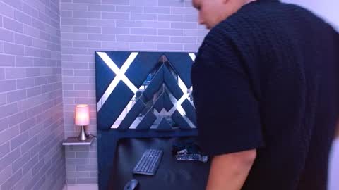 marcus hans online show from November 2025 05:05:02 PM