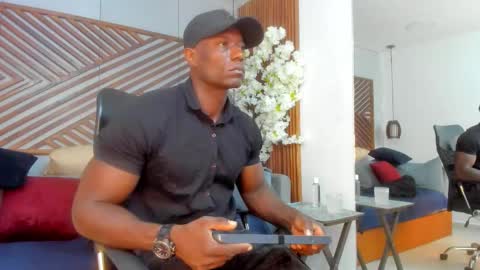 Snapshot of marcusblack_ chatting on October 2025 11:44:02 AM Marcusssss online show from October 2025 11:44:02 AM