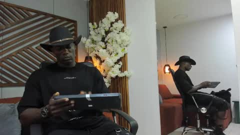 Snapshot of marcusblack_ chatting on November 2025 12:38:01 PM Marcusssss online show from November 2025 12:38:01 PM