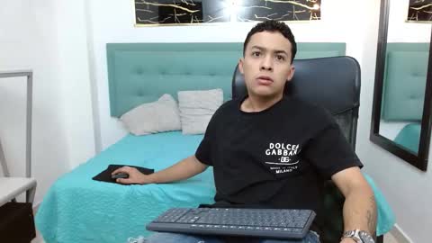 Snapshot of marcuslux_ chatting on January 2026 12:32:01 PM MARCUS online show from January 2026 12:32:01 PM