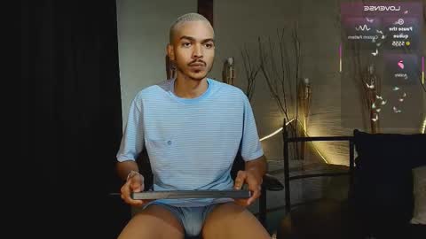 Snapshot of marcusrain_ chatting on November 2025 07:23:02 PM Marcus online show from November 2025 07:23:02 PM