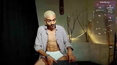 Snapshot of marcusrain_ chatting on November 2025 10:30:01 PM Marcus online show from November 2025 10:30:01 PM