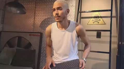 Snapshot of marcusrain_ chatting on November 2025 06:59:02 PM Marcus online show from November 2025 06:59:02 PM