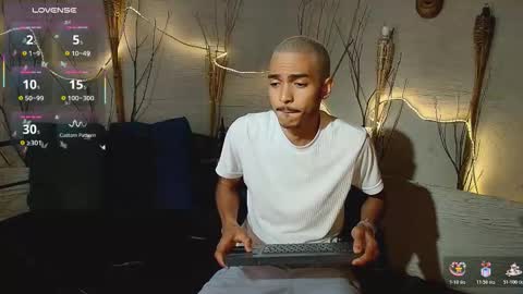 Snapshot of marcusrain_ chatting on November 2025 07:24:02 PM Marcus online show from November 2025 07:24:02 PM