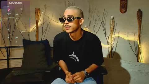 Snapshot of marcusrain_ chatting on November 2025 07:35:02 PM Marcus online show from November 2025 07:35:02 PM