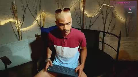 Snapshot of marcusrain_ chatting on December 2025 03:33:01 AM Marcus online show from December 2025 03:33:01 AM