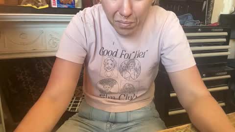 Elle online show from November 2025 08:33:02 PM