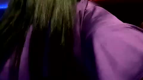 Snapshot of mari_bee chatting on March 2026 07:49:01 AM Mari Bee online show from March 2026 07:49:01 AM