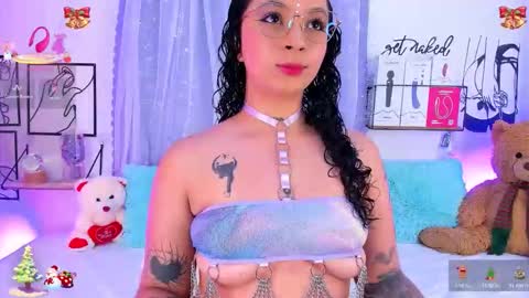 Mari Sweett  online show from December 2025 08:17:01 PM