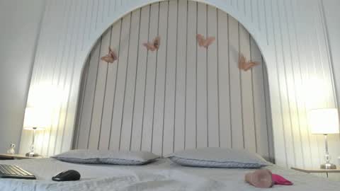 Maria  online show from October 2025 11:10:01 AM