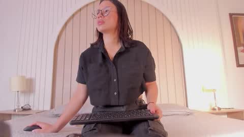 Maria  online show from March 2026 11:15:02 AM