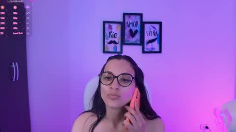 Snapshot of mariaan_m chatting on February 2025 01:26:01 AM Leidy online show from February 2025 01:26:01 AM