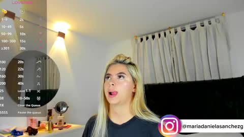 mariadanielasanchez online show from October 2025 02:01:02 AM