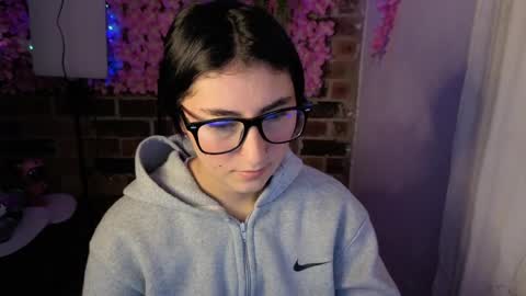 Snapshot of mariagh_ chatting on April 2026 10:37:02 PM Maria online show from April 2026 10:37:02 PM